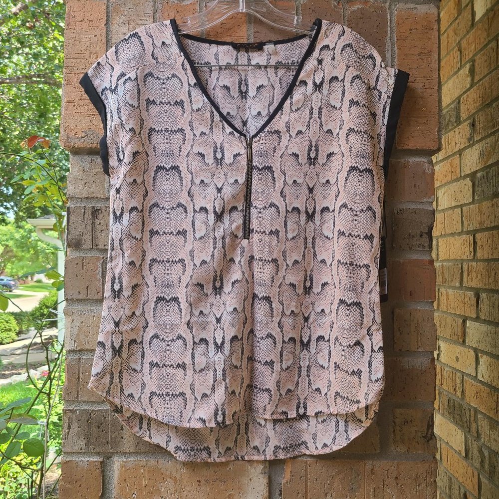 FYLO Women's V Zip Neckline Short Sleeve Blouse